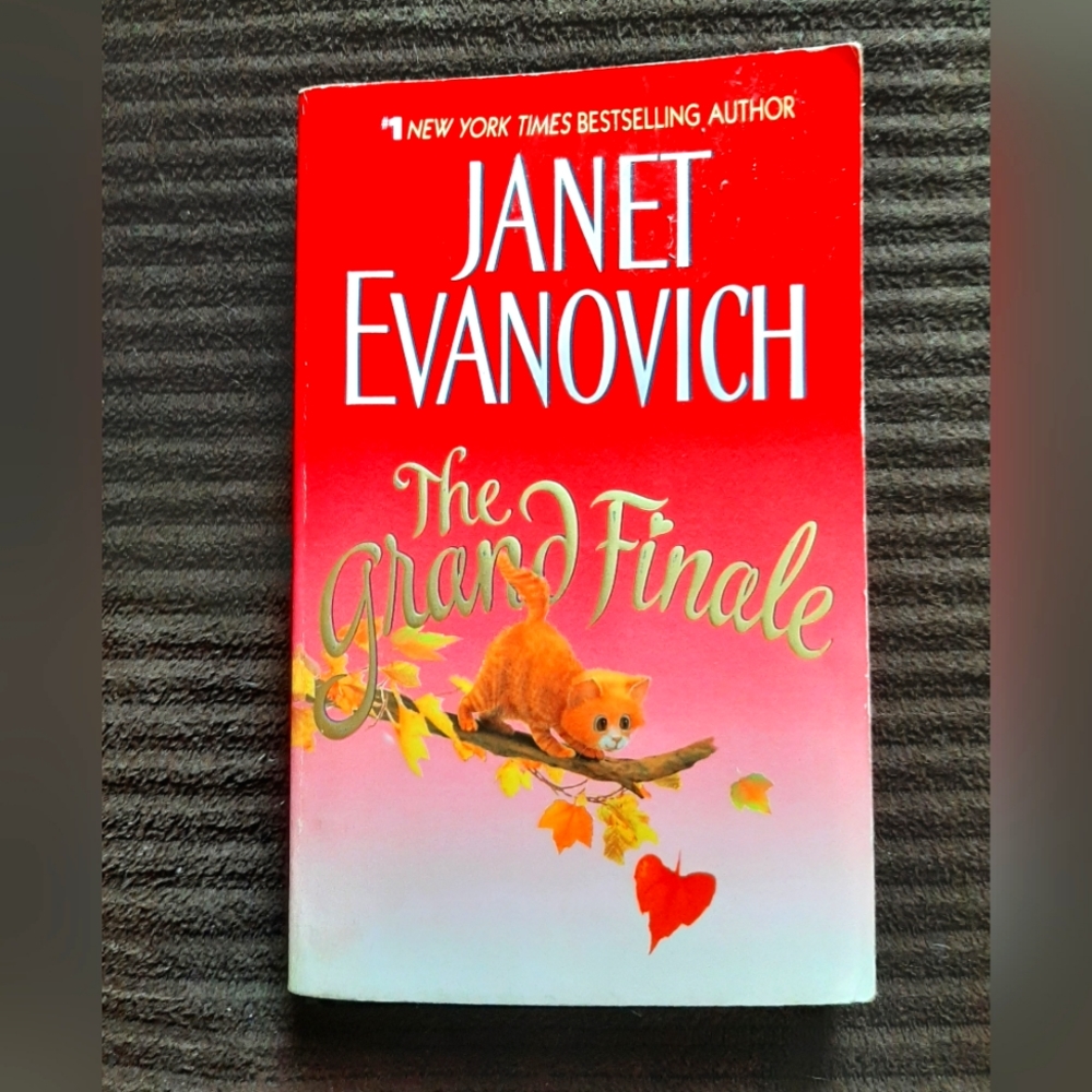 Janet Evanovich The Grand Finale paperback